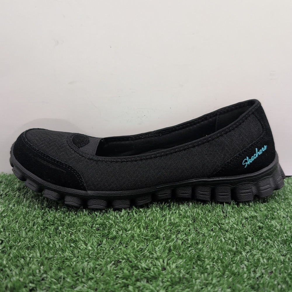 Skechers Relaxed Fit Shoes Women's 7 M Black Bikers Skim Slip In Loafer Sneakers - Picture 13 of 15
